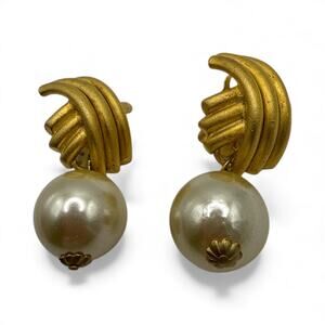 Vintage Norma Jean Earrings Dangle Clip-on